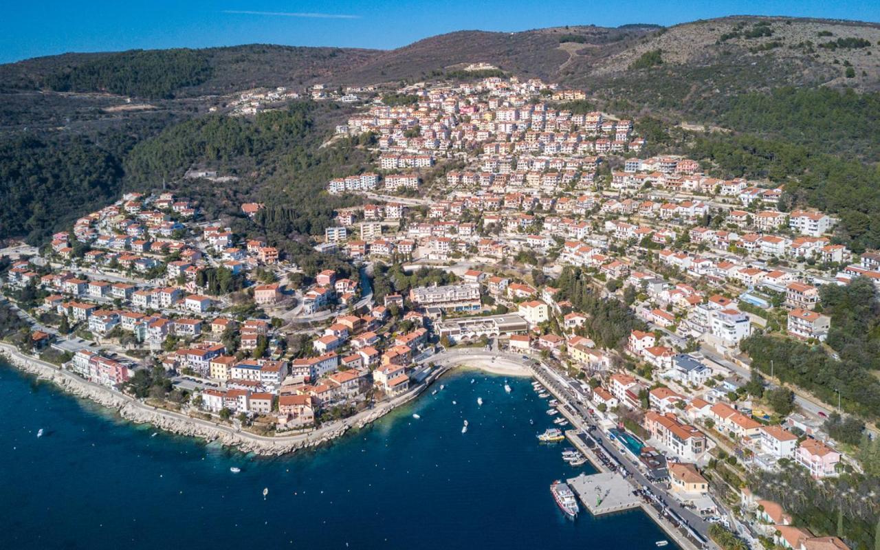Green Luxury II With Heated Pool, Jacuzzi & Sauna Ruzici  Exterior photo